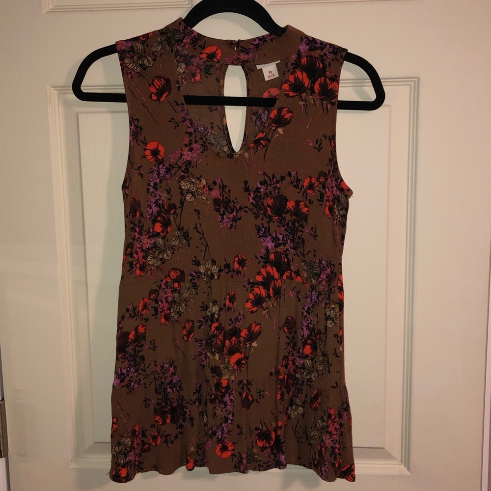 Floral choker collar top